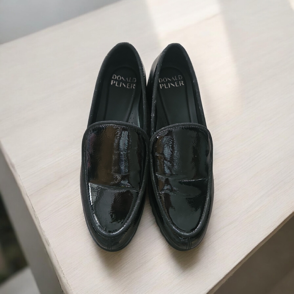 Donald J. Pliner Black Shiny Loafers Size 8.5